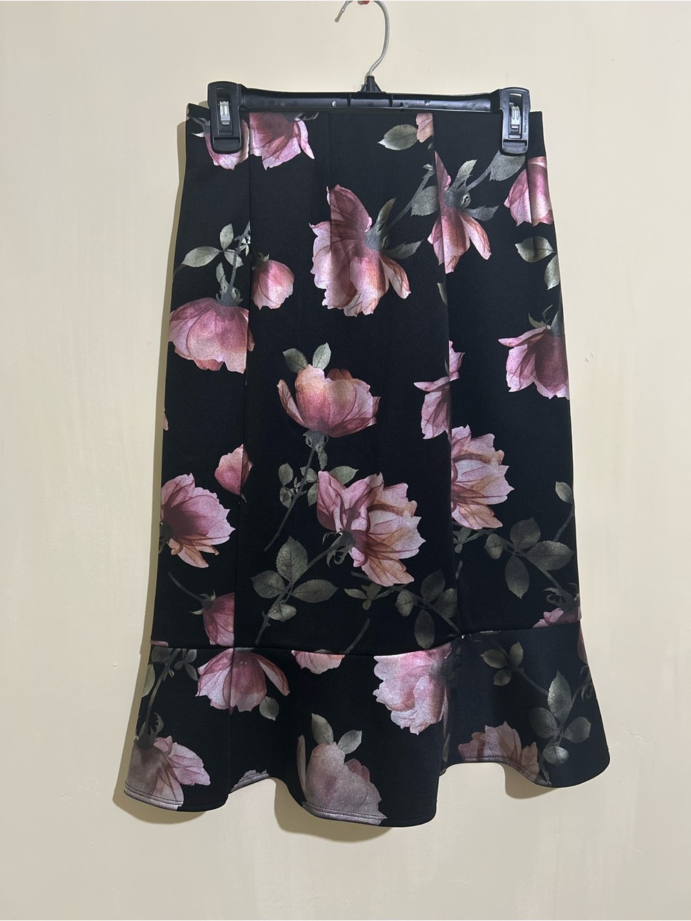 Floral Ruffle-Hem Skirt - Black with Pink Roses
